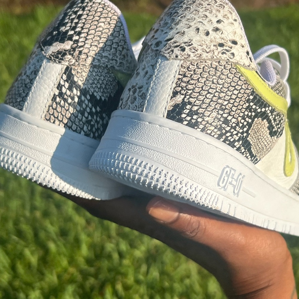 John Geiger Two-Tone Natural Python GF-01s - Picture 5 of 6